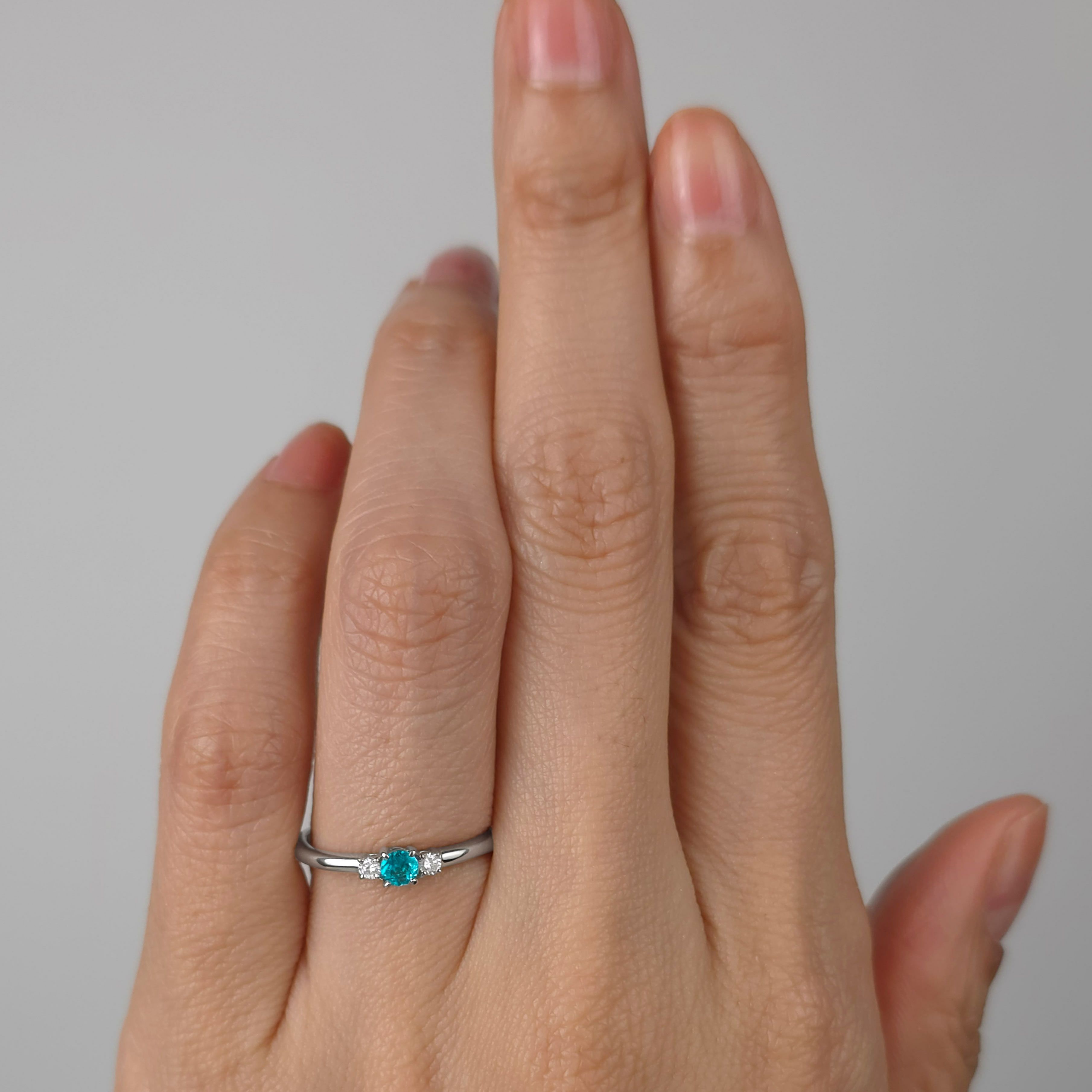 ブラジル産パライバトルマリン0.122ctプラチナリングダイヤ0.06ct付