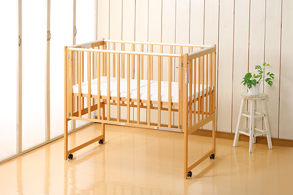 ハイタイプベッド ハイクラウン（立ちベッド） | 国産ベビーベッド製造