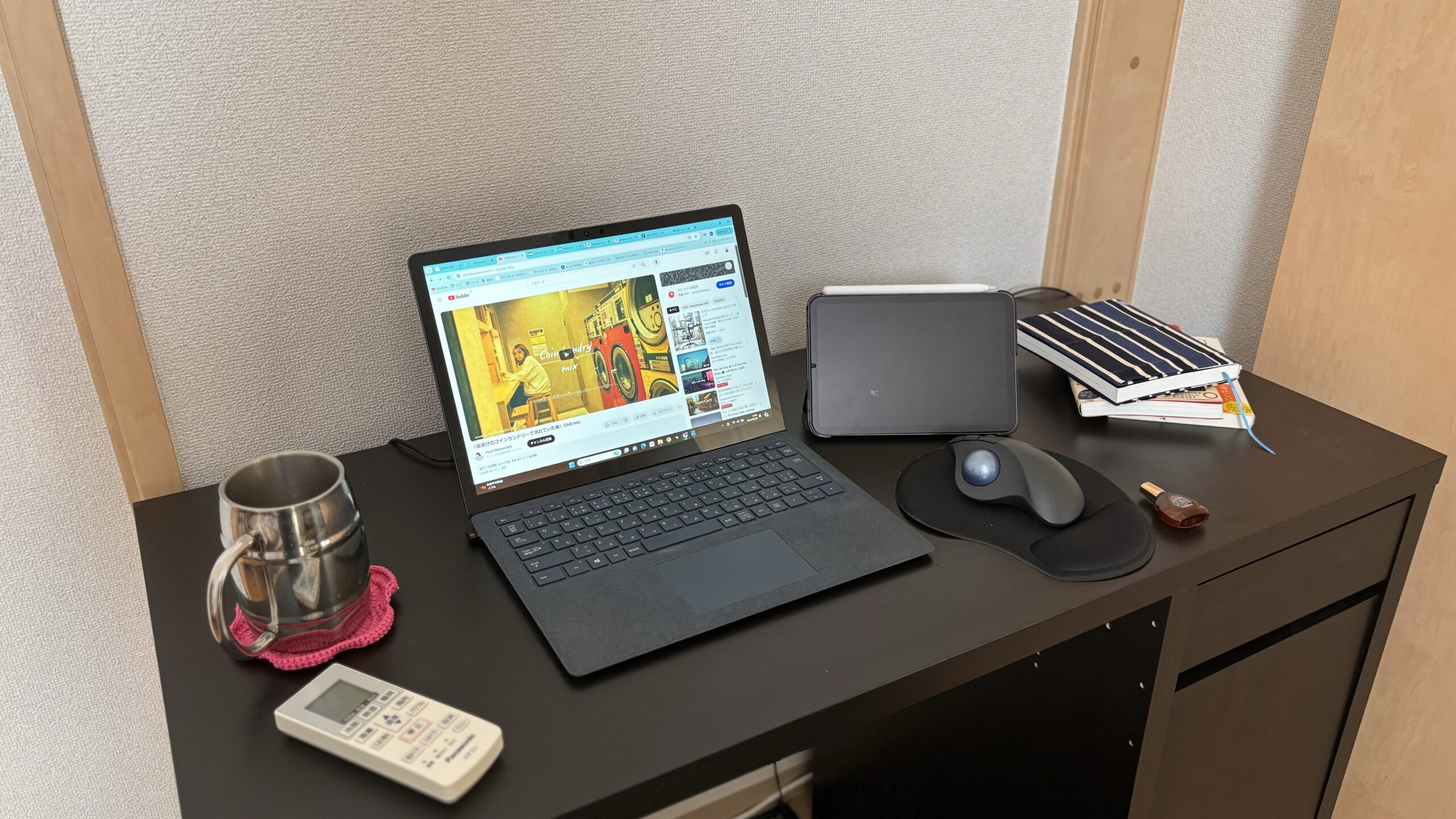 ikeaの学習机『ミッケ』を大人のデスクとして使えるようにアレンジして