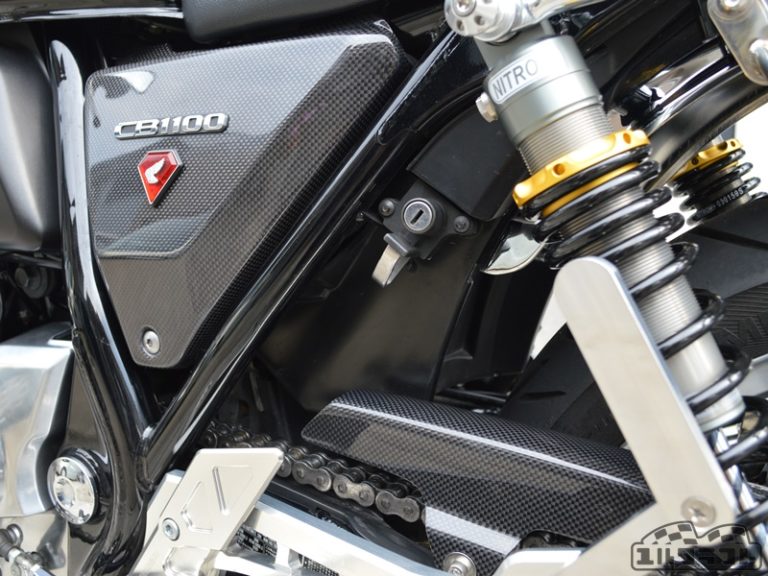 カーボン大好き！CB1100にフォルスデザインカーボンチェーンカバーを