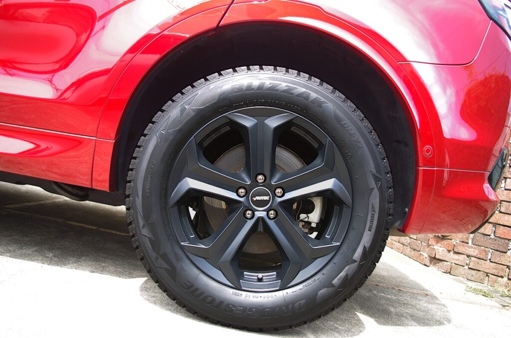 ランドローバー ディスカバリースポーツ x オーテック ゼノス 18インチ