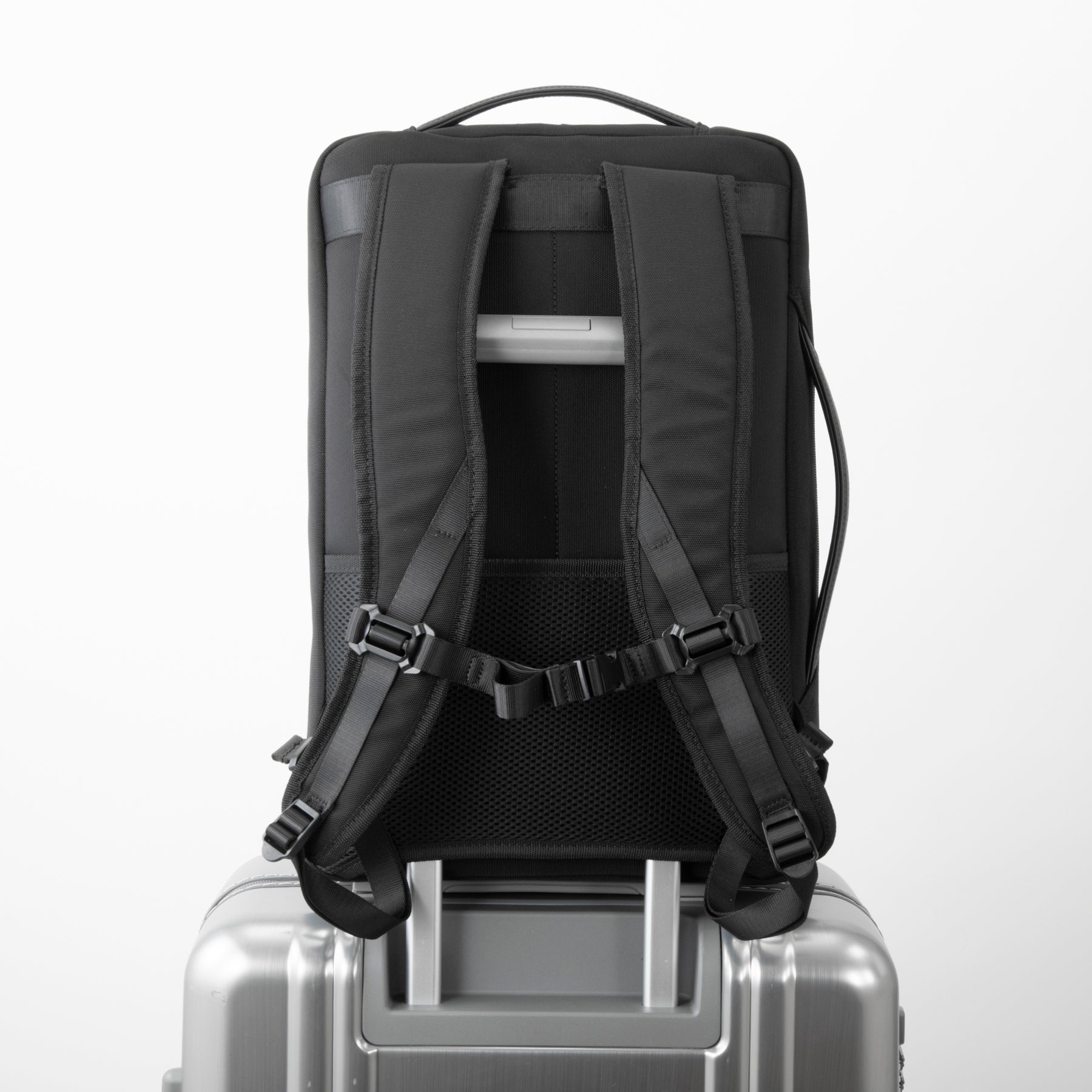 ZB-D | 2-Way Backpack 80473 – ZERO HALLIBURTON