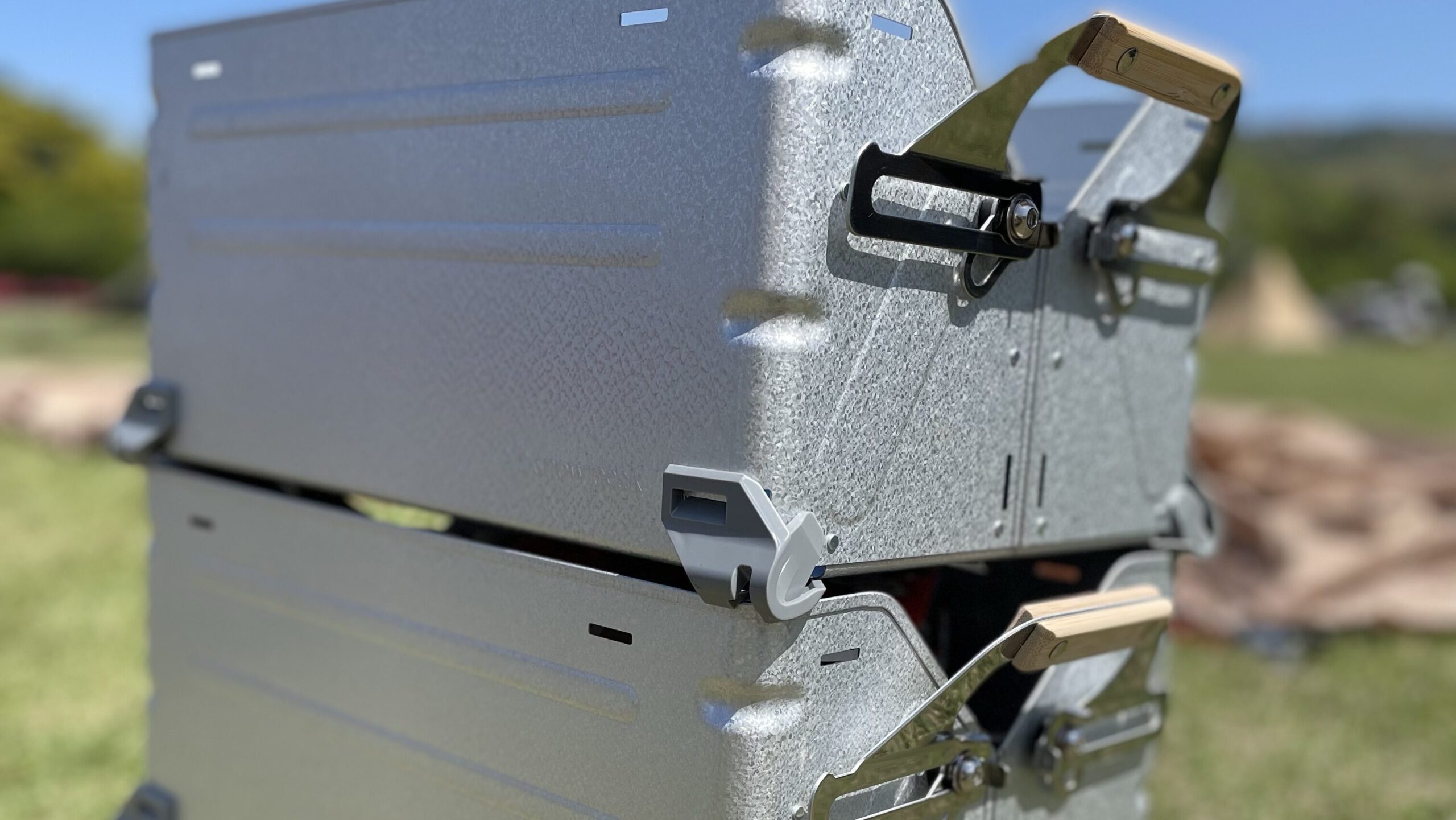 スノーピークシェルフコンテナ25と50！おしゃれなキャンプ棚として