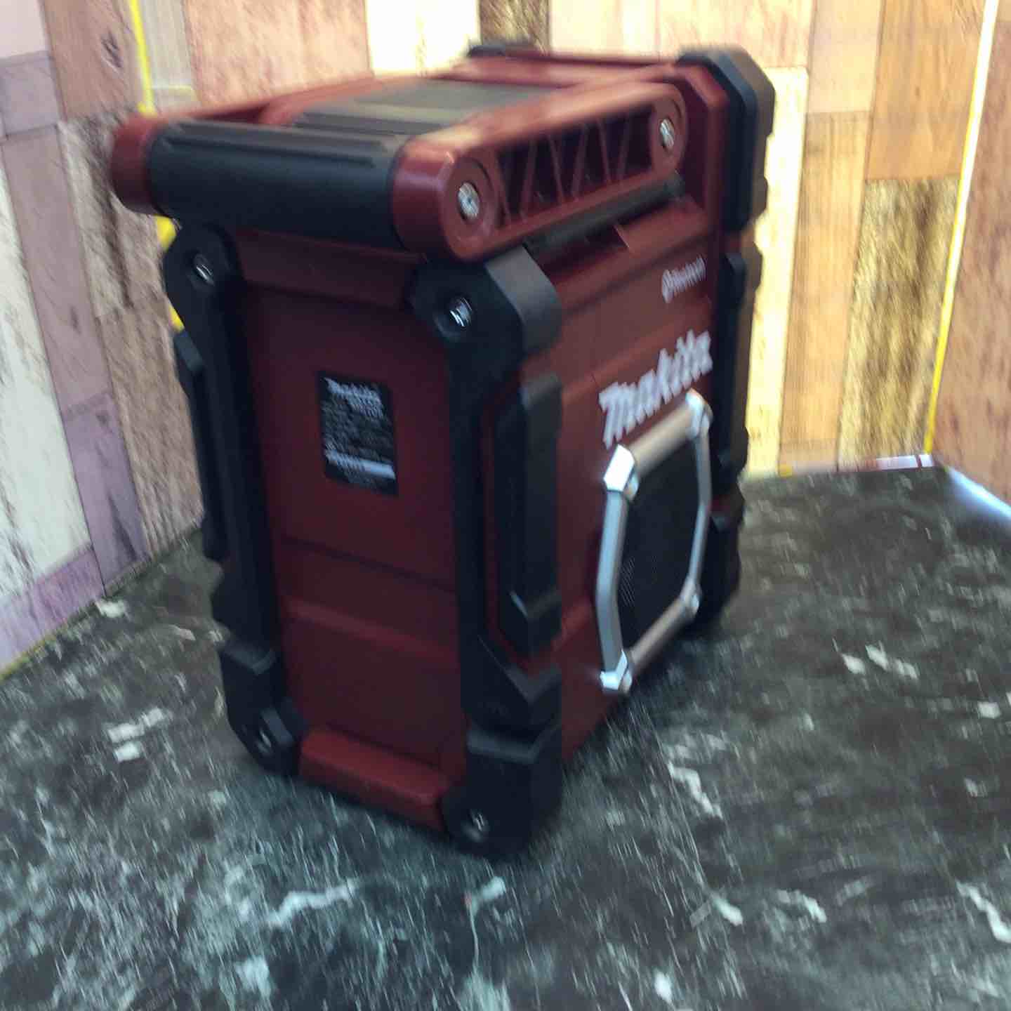 ◇マキタ(makita) コードレスラジオ MR108AR(限定色：オーセンティック