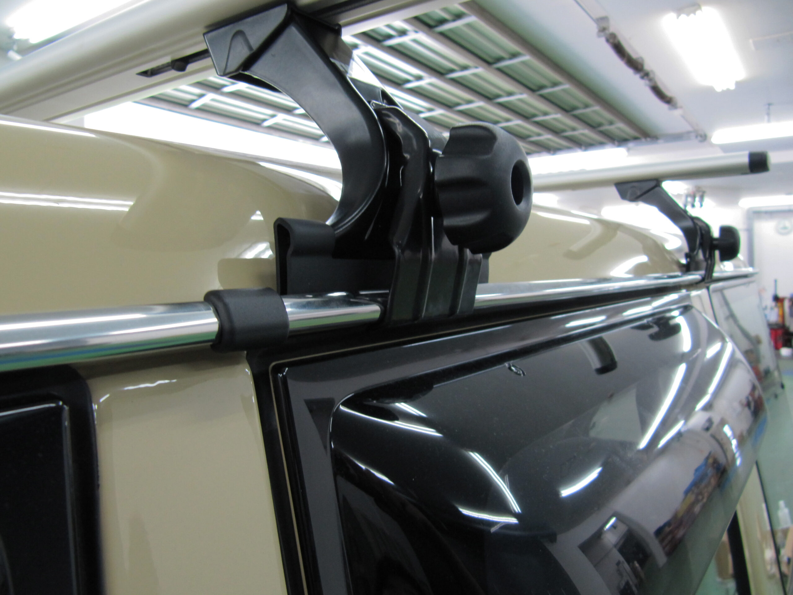 ランドクルーザー70 ＋ THULEルーフキャリア | THULEルーフキャリア