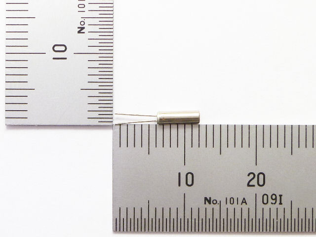 クリスタル(水晶発振子) 32.768kHz: 受動部品 秋月電子通商-電子部品