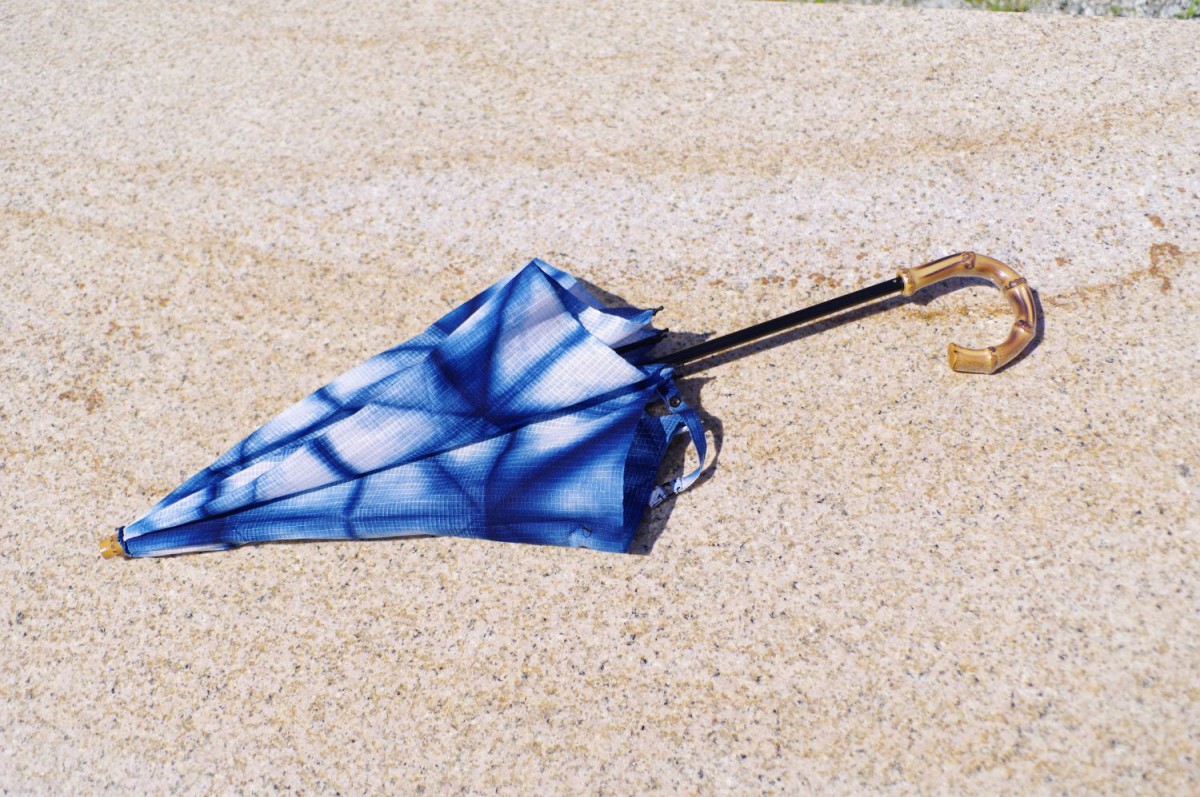 本藍染折り畳み日傘 | オンラインショップ｜京都大原 本藍染 | 工房 藍の館