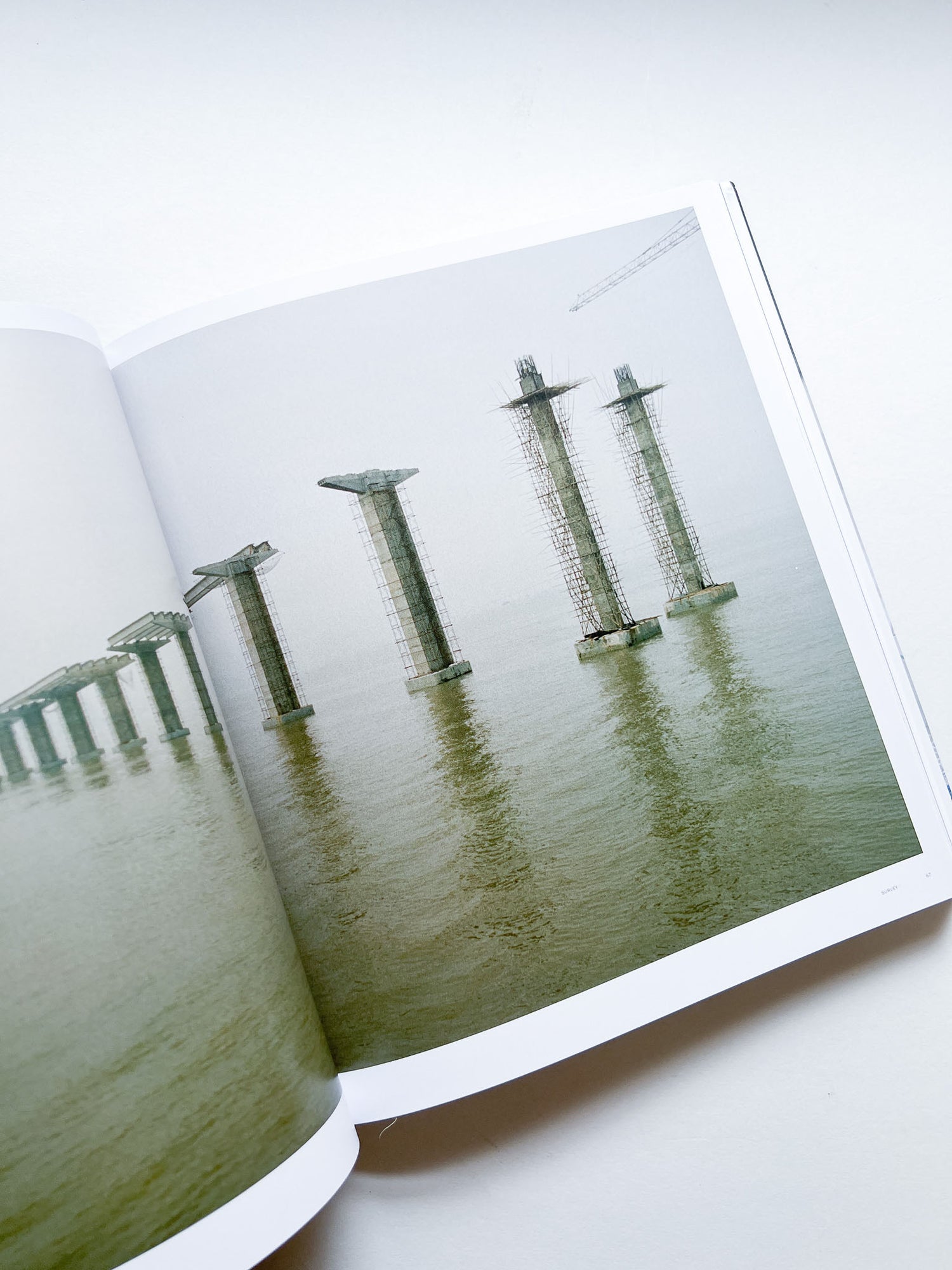WOLFGANG TILLMANS / Wolfgang Tillmans - 本 屋 青 旗 Ao-Hata Bookstore