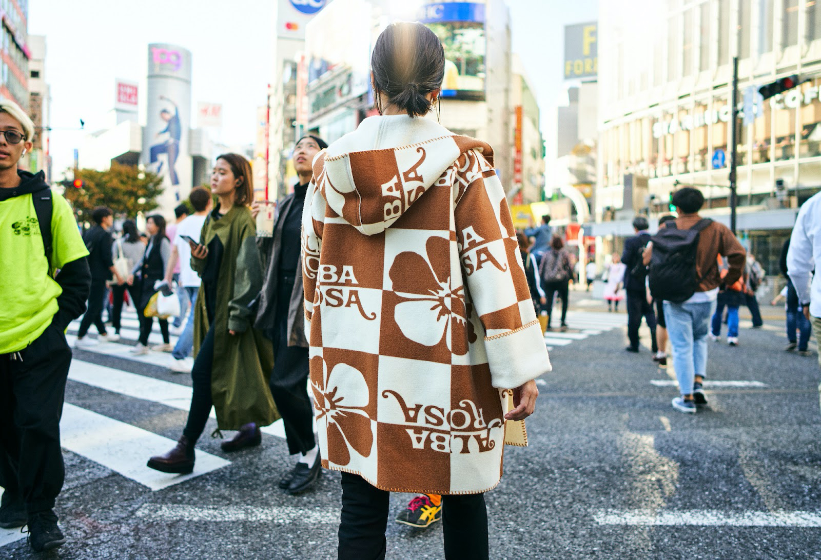 ALBA ROSA MEETS High and Seek - ALBA ROSA CORP.