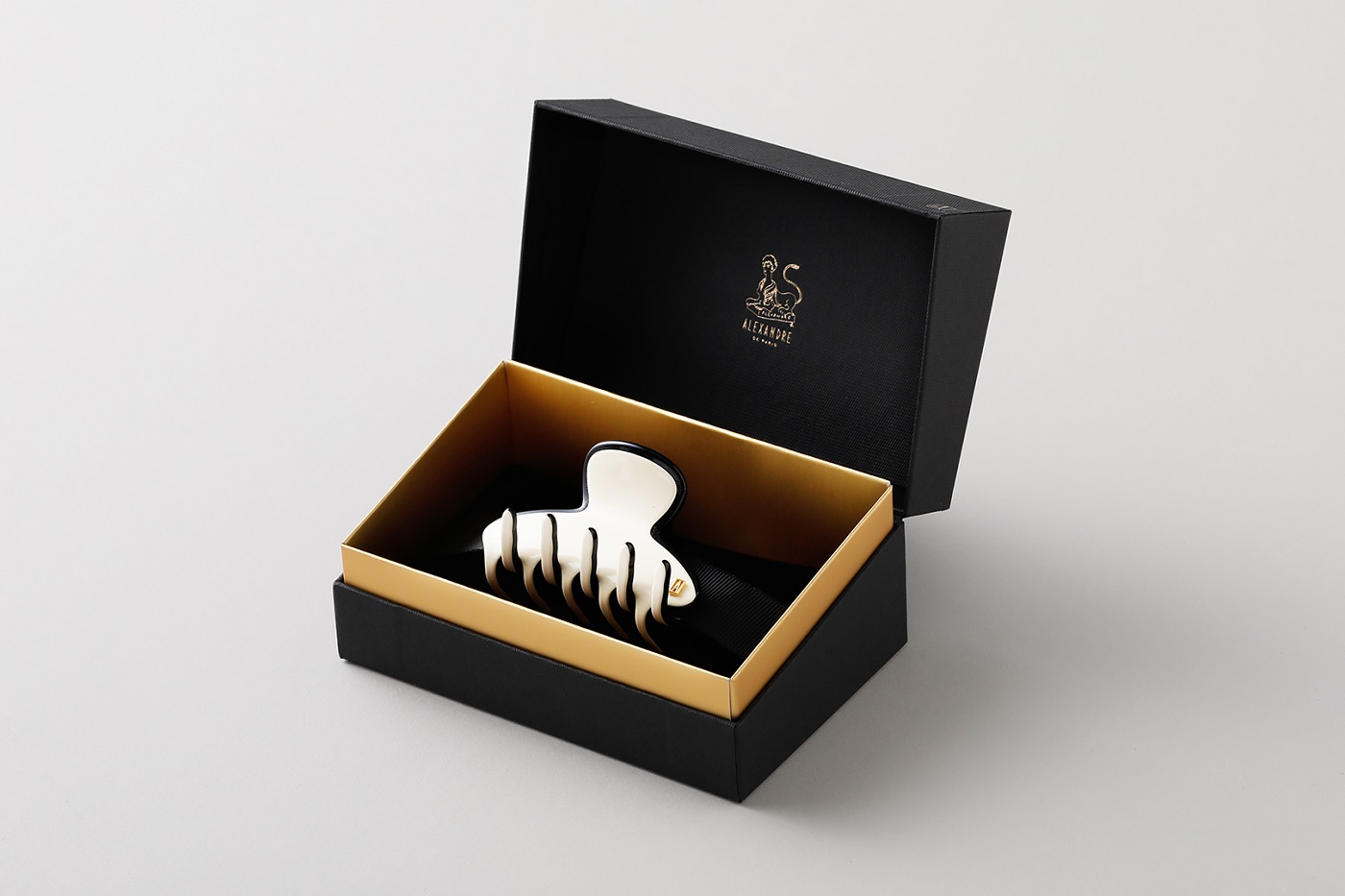 ALEXANDRE DE PARIS（アレクサンドル ドゥ パリ）