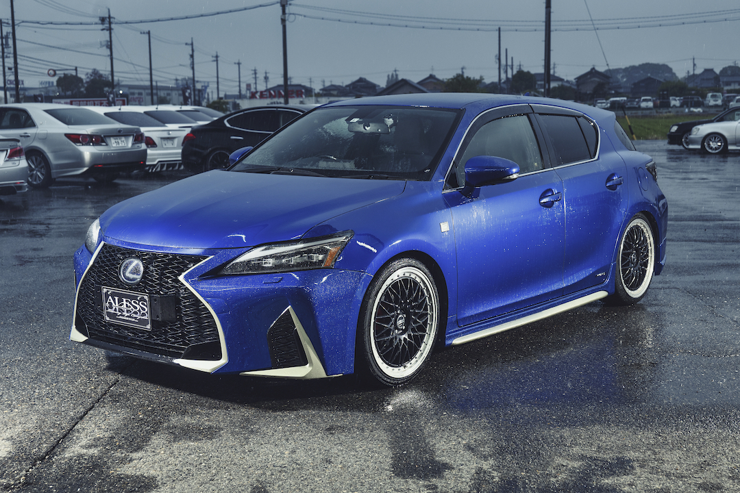 オシャレなLEXUS CT。ハイブリッドモデルをお手頃価格で販売！ - ALESS