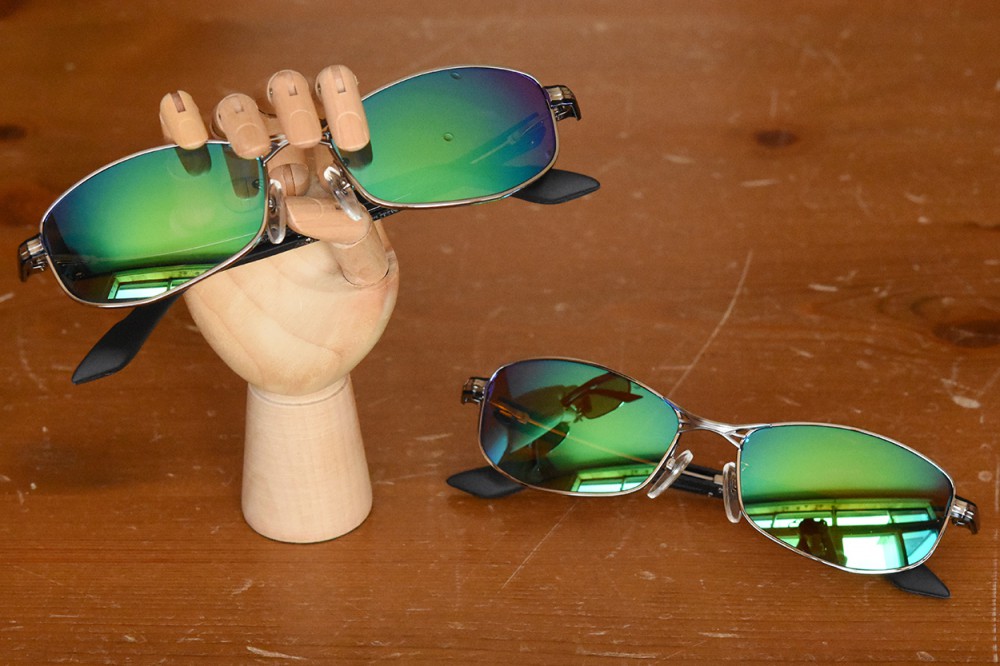 エメラルドブルーの限定ミラーレンズ入荷してます、タレックス