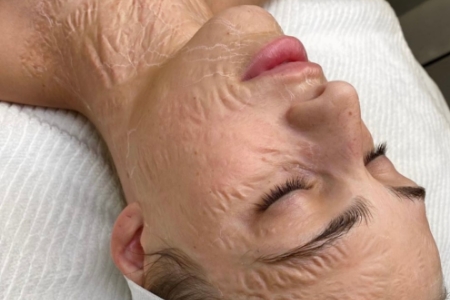 早い者勝ち❣エステマックス ゾンビマスク 話題のゾンビマスク🧟 ゾンビになるまでの過程を公開！ 30分以上放置で