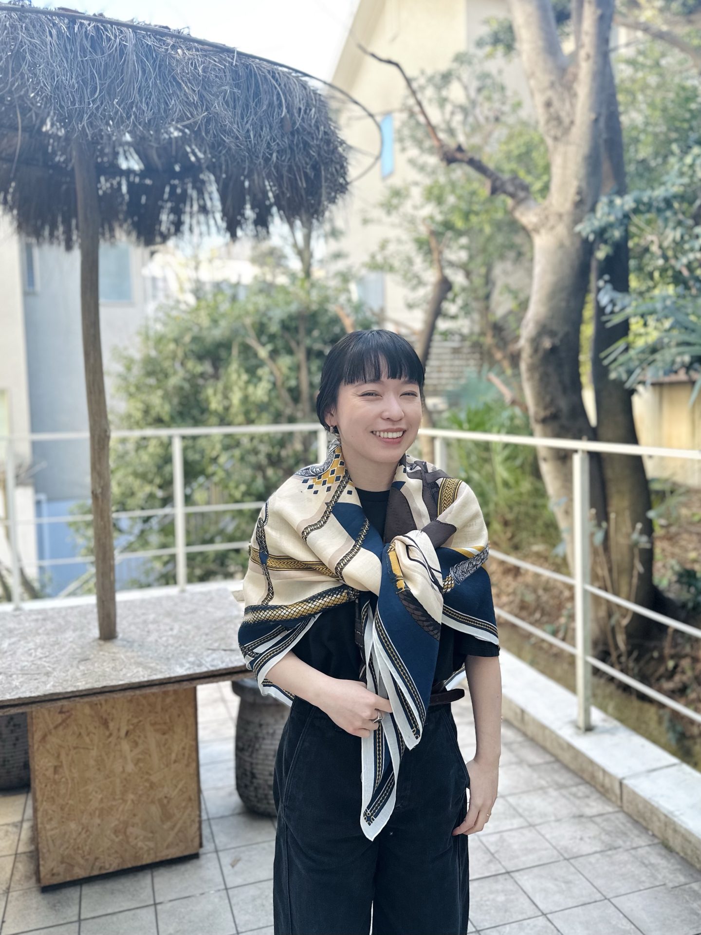 マニプリ】夏こそ大判ストールが活躍！ by PR 杉浦 彩華さん｜着こなし