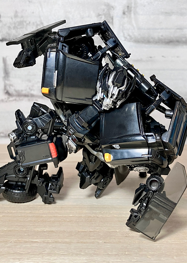 トランスフォーマースタジオシリーズ SS-15 アイアンハイド レビュー