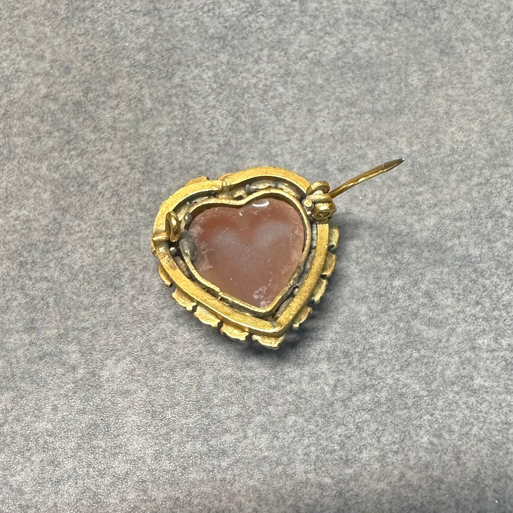 アンティークサフィレット ハート ブローチ – Amelie Antique