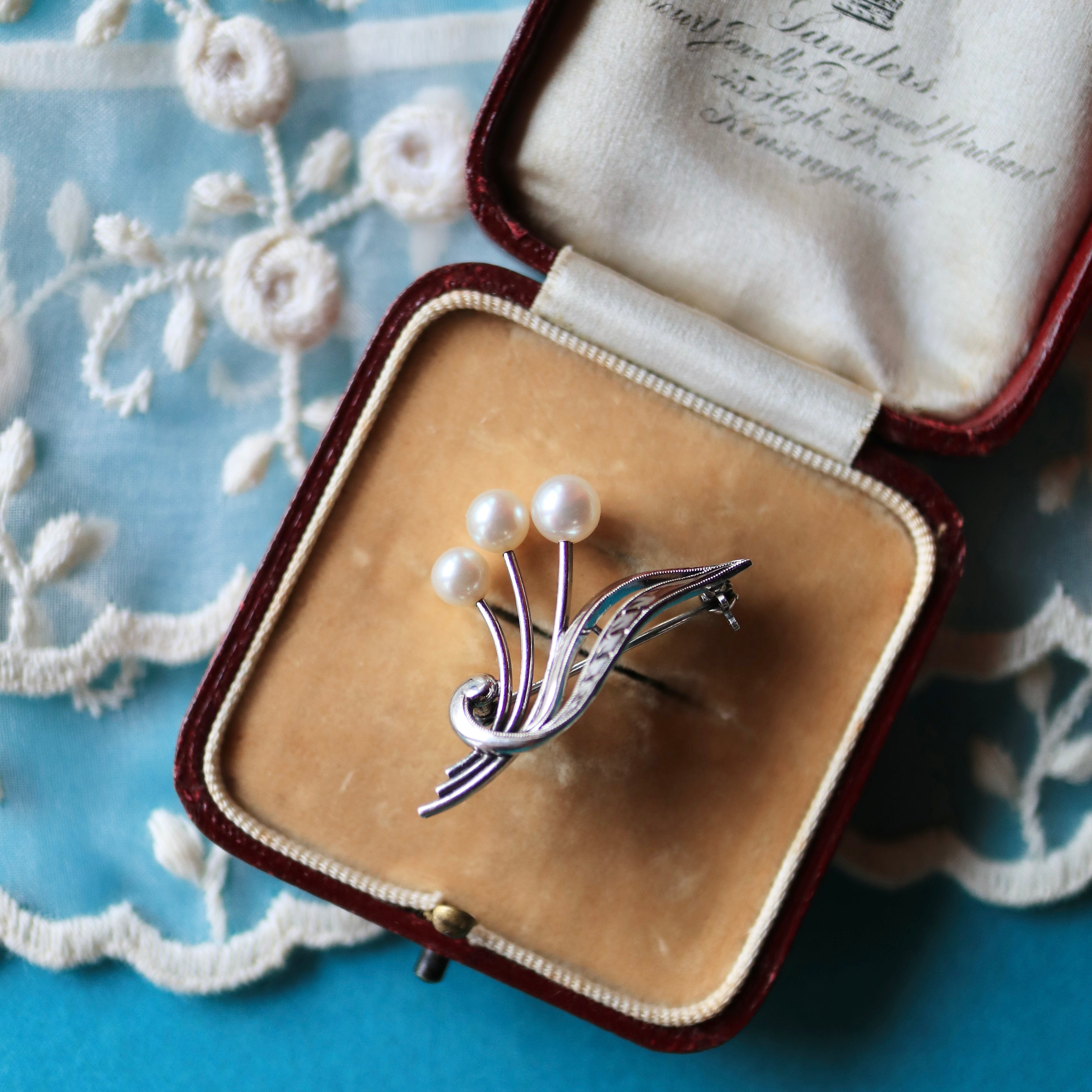 38045FBF-B939-4C6D-A968-