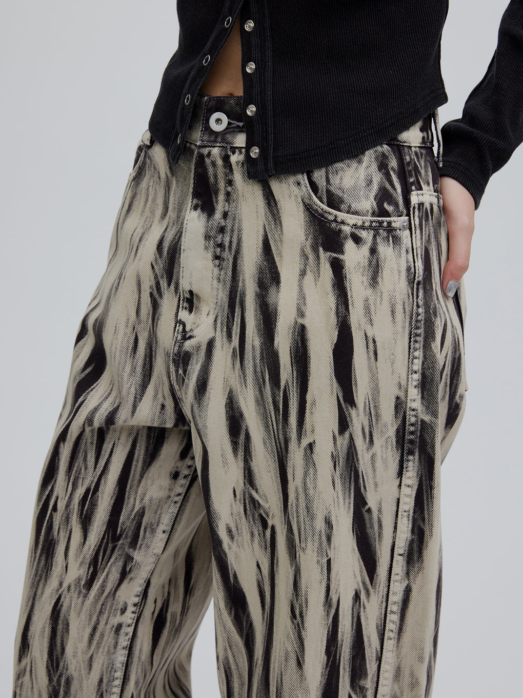 HAND BLEACH LOOSE DENIM