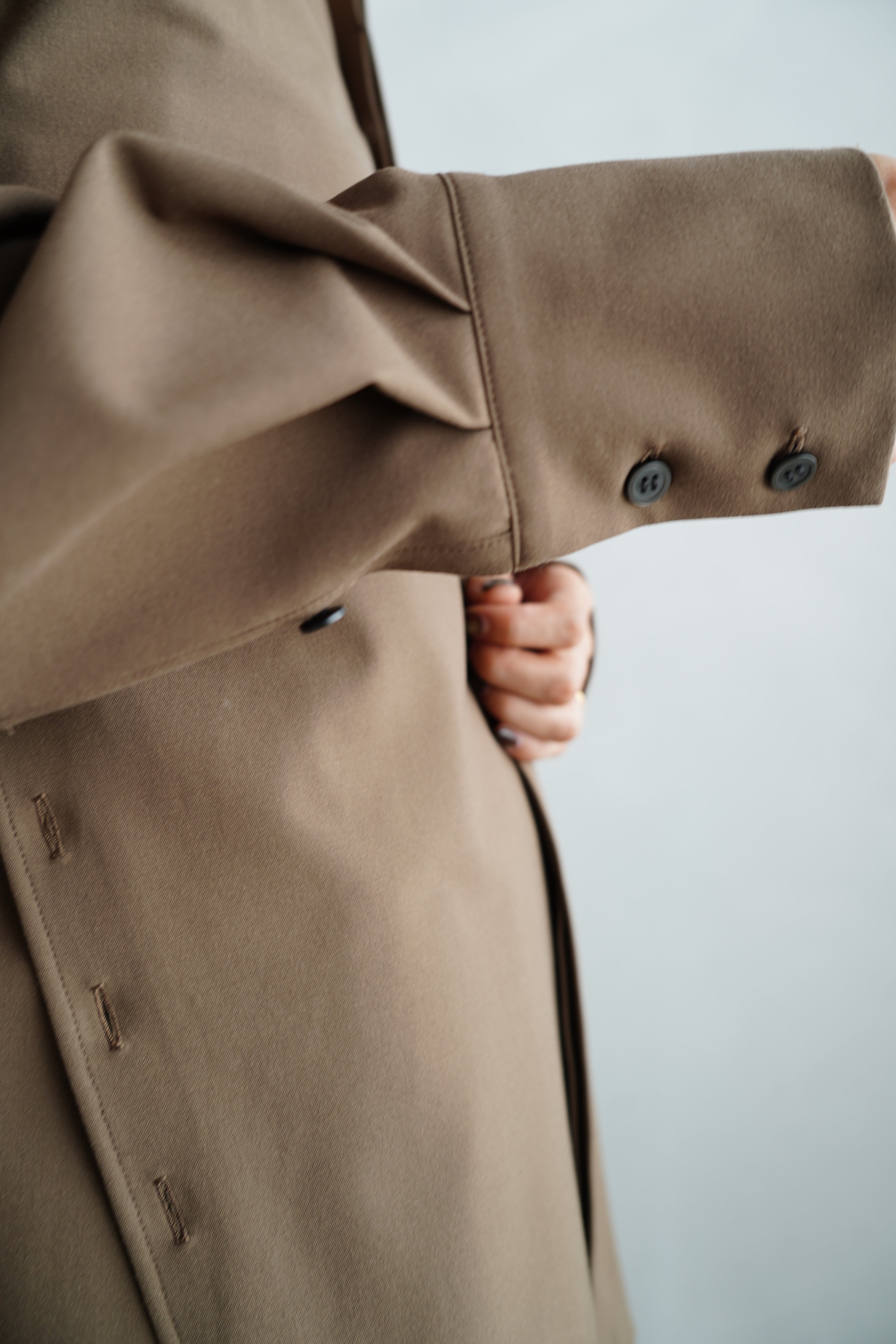 Side Button Shirts / BROWN – &her