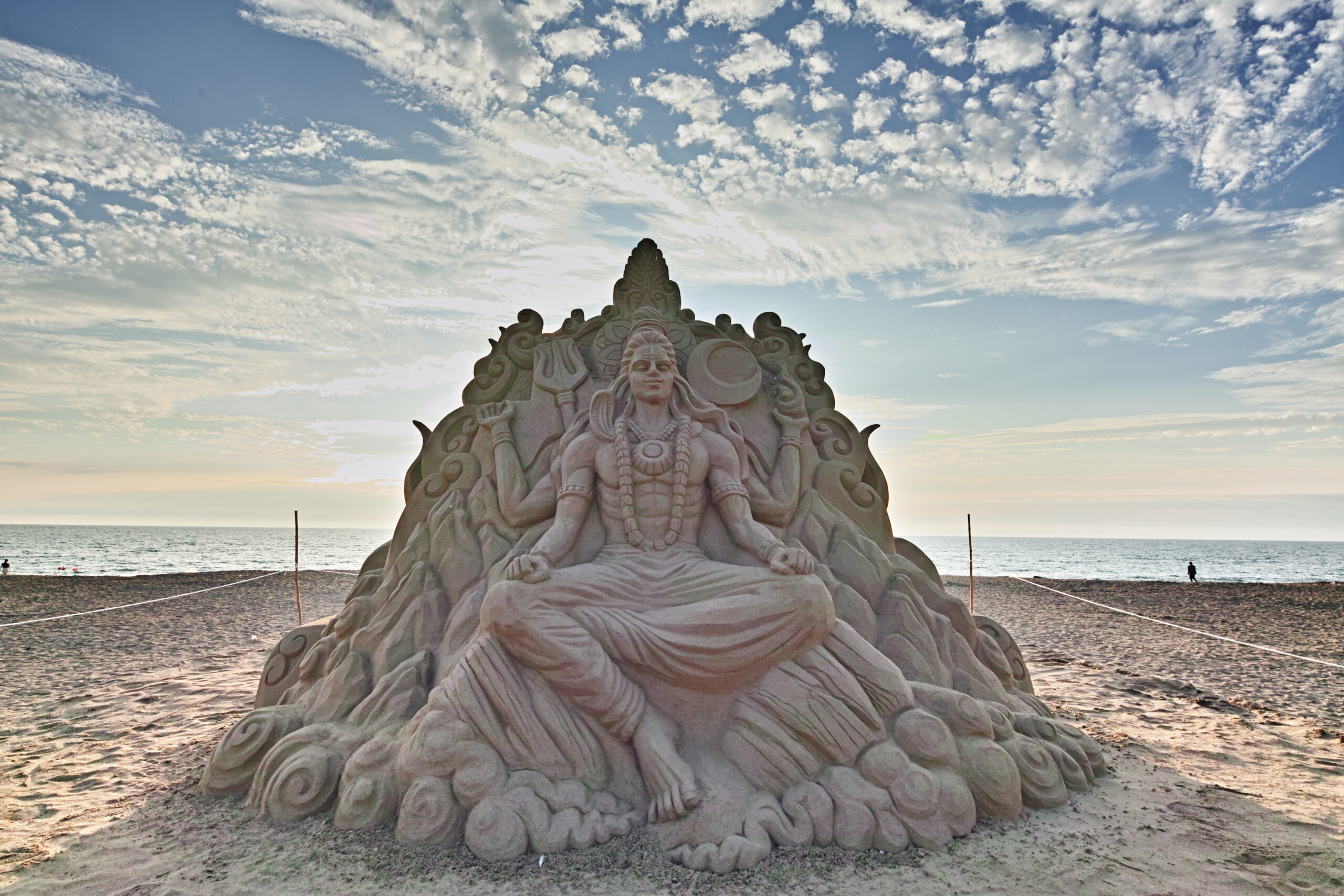 これ砂でできてます！「サンドクラフト2024inみたね」 - じゅんさいと