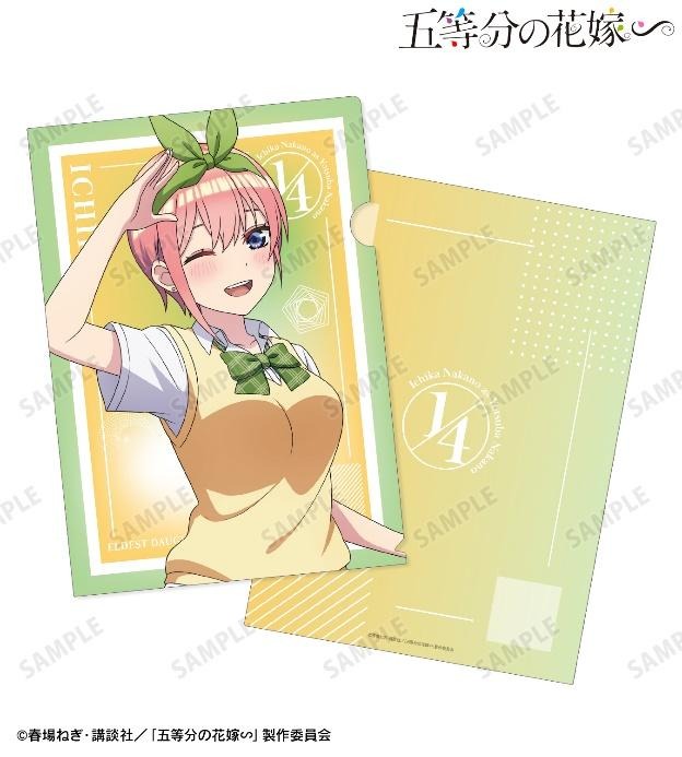 五等分の花嫁∽」一花が四葉になってキメポーズ!? 五つ子が“衣装交換