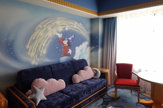ディズニーホテルに新客室誕生！「ミッキーマウスルーム（魔法使いの