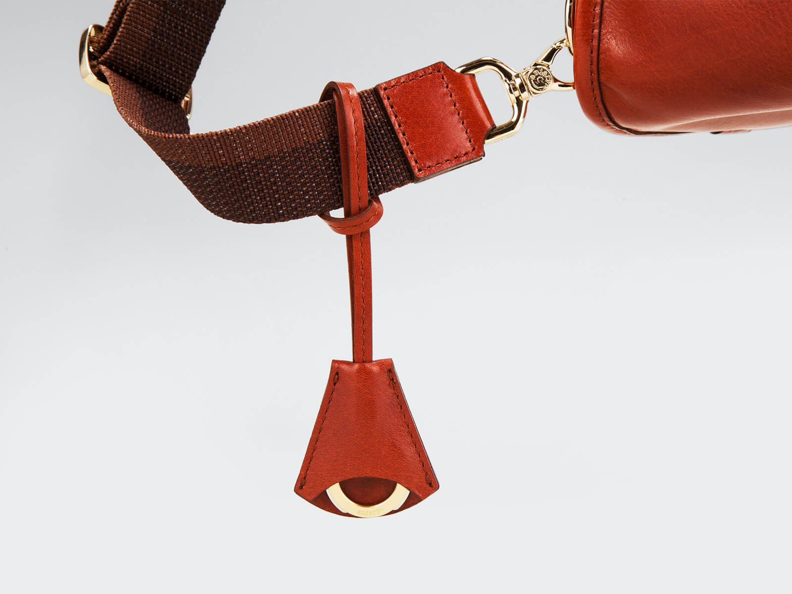 01-07004 ボディバッグ | aniary（アニアリ） OFFICIAL WEB STORE