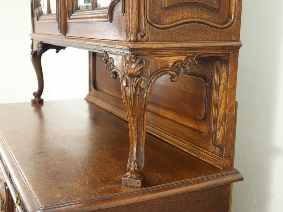 お部屋の主役にしたい ルイ15世様式 キャビネット 64495a