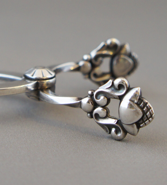 ジョージ・ジェンセン「”Acorn” シュガートング」《アンティックかとう》