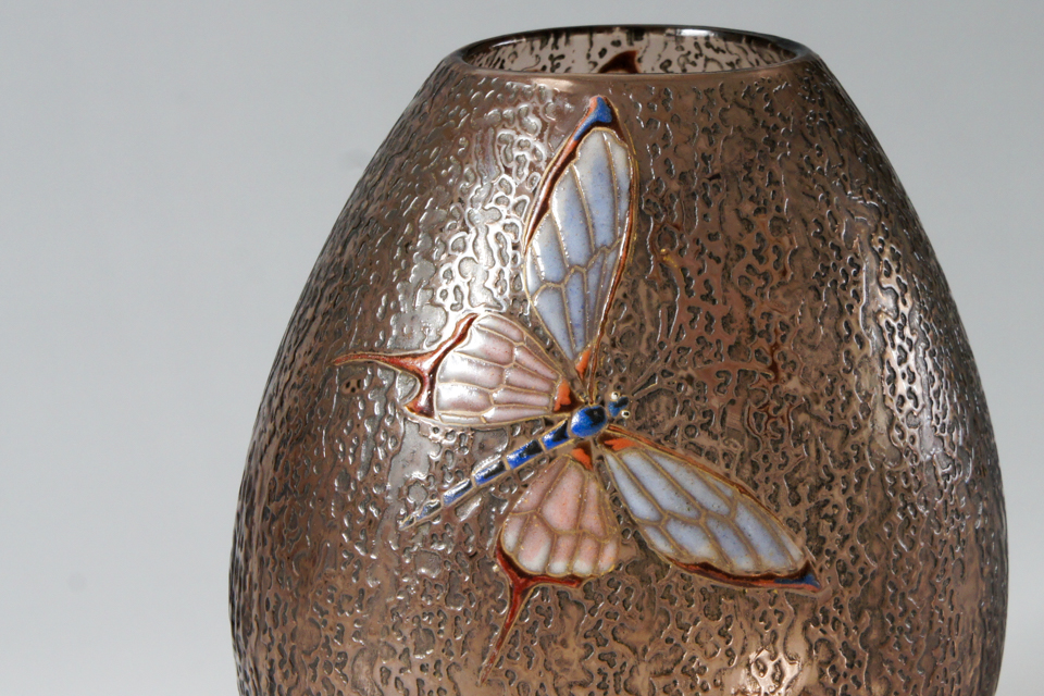 エミール・ガレ「蝶と蝉文花瓶」《アンティックかとう》