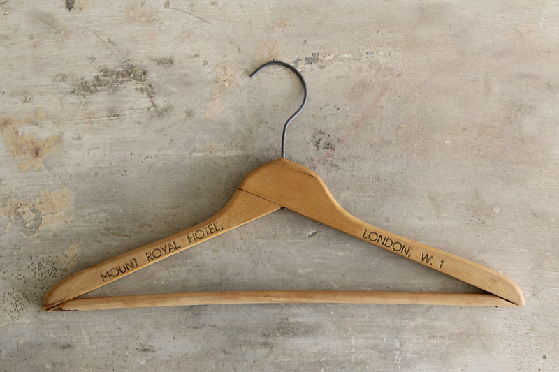 アンティークハンガー イギリス 木製 【Antiques Truffle 京都 鹿ケ谷】