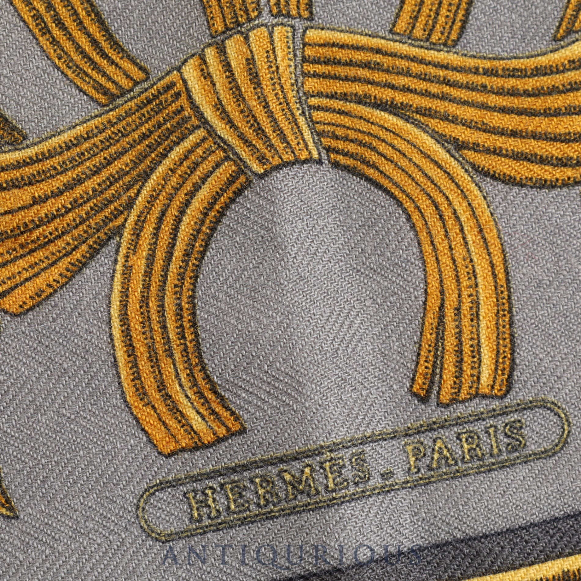 エルメス スカーフ カレ45 王者の虎 グレー系 CASHMERE65％ SILK35