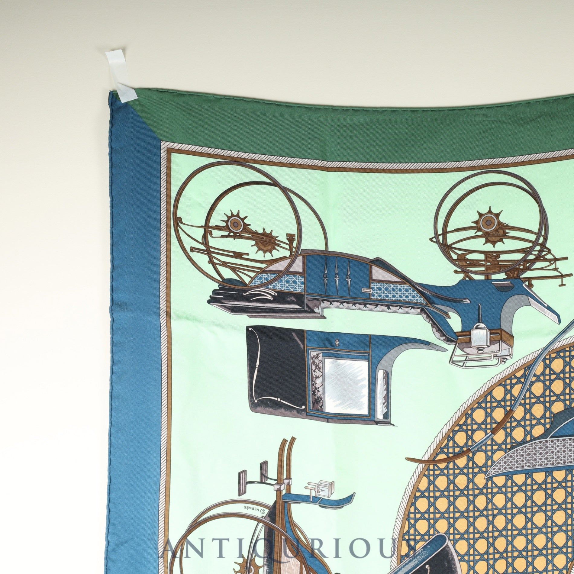 エルメス スカーフ カレ90 Les Voitures a Transformation 折りたたみ