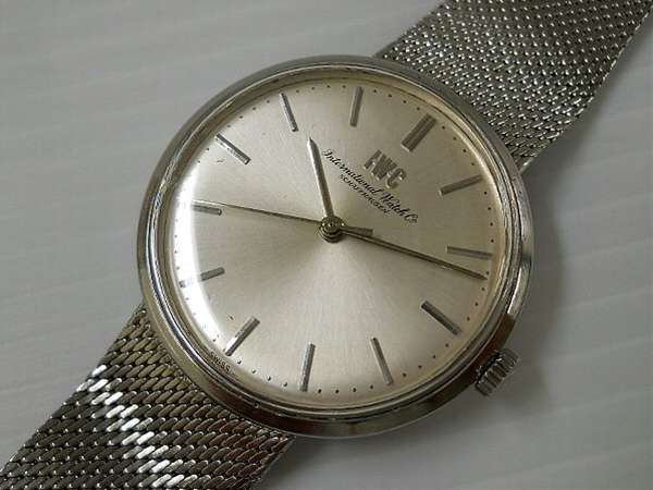 IWC シャウハウゼン 手巻き 薄型キャリバー403搭載 IWC製ブレスレット