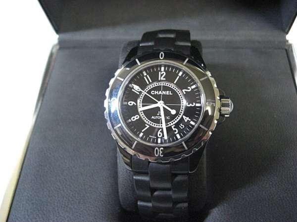 シャネル J12 38mm 自動巻き ブラックハイセラミック OH済み・修理