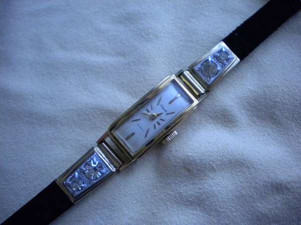 セイコー レディー・セイコー 18金無垢 手巻き 替えベルト3本付 | アン