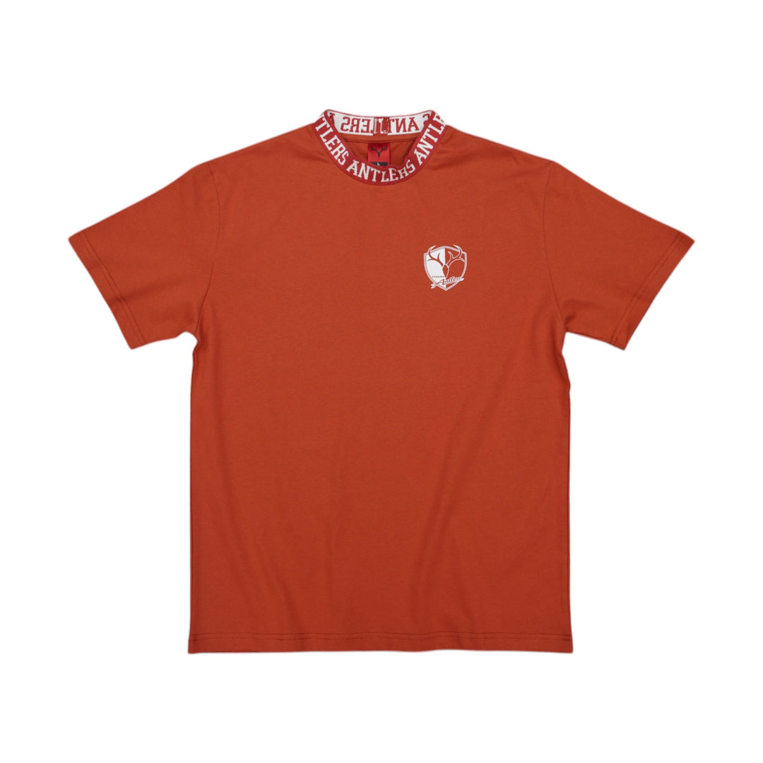 ジャガードネックTシャツ（エンブレム）レッド – 鹿島アントラーズFC