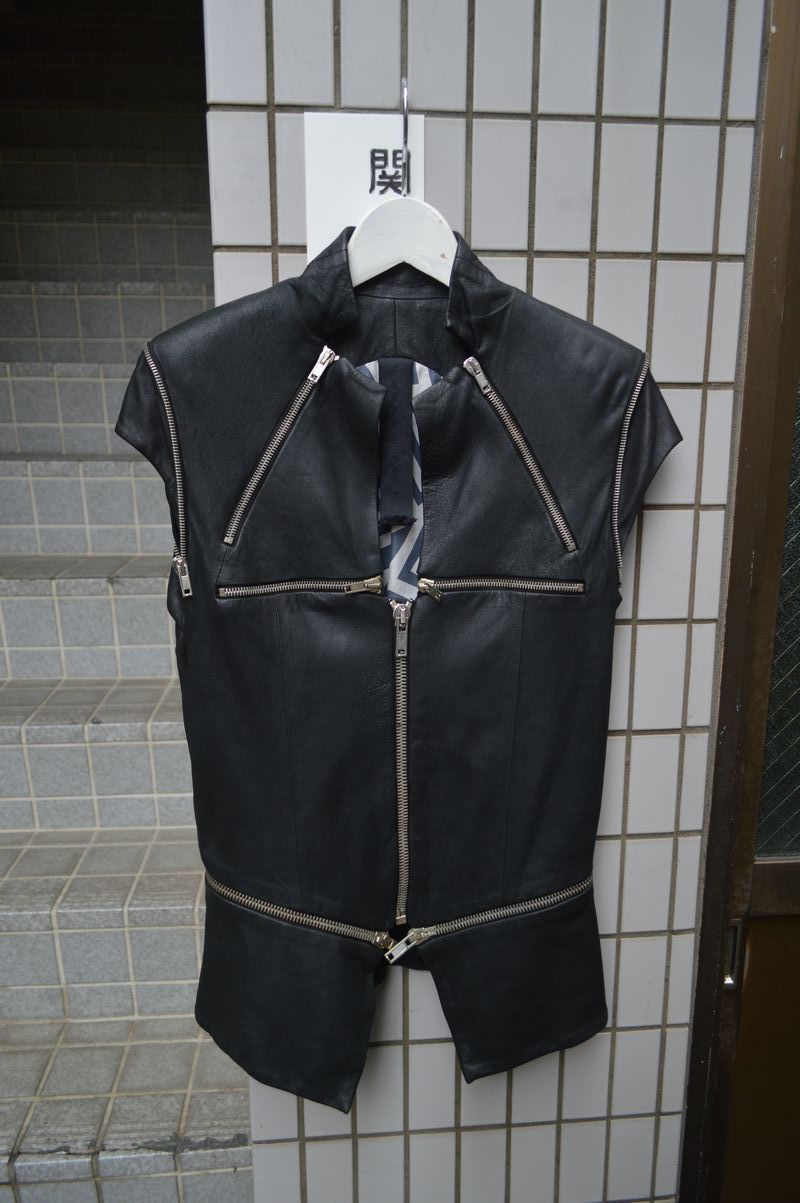 USED】GARETH PUGH(ガレスピュー)ジッパーデザインレザージャケット