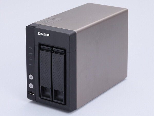 ASCII.jp：簡単構築サーバーにもなる多機能NAS QNAP TS-219P＋ (1/3)