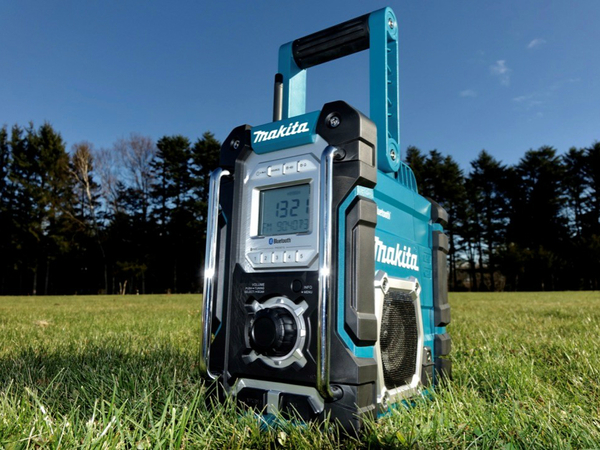 ASCII.jp：マキタBluetoothラジオのカッコ良さと扱いやすさは唯一無二