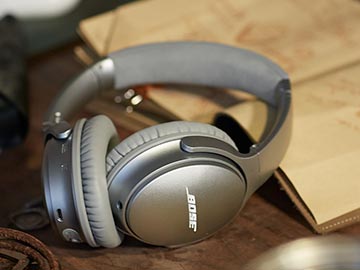 ボーズ初のノイズキャンセル+Bluetoothヘッドフォン「QuietComfort 35