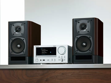 オンキヨー、PC使わずハイレゾをダウンロードする小型コンポ。DSD 11.2