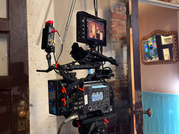 ソニー、約34%小型化した二眼式3Dビデオカメラ - AV Watch