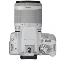 キヤノン、付属レンズが2本とも白くなった「EOS Kiss X7ホワイト