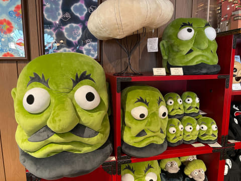 ジブリパーク】湯婆婆の帽子兼クッションが登場！ ジブリパークのお