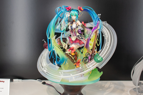 ワンホビ35】レースクイーンや、クールなミクさんもラインナップ