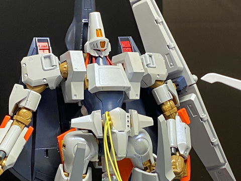 魂ネイション】ランチャー接続口も再現！ フィギュア「HI-METAL R