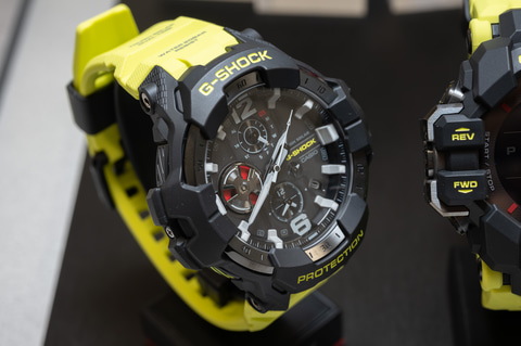 G-SHOCK、“コーションイエロー”をまとった「MASTER OF G」 - Impress Watch