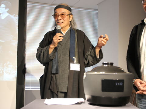 シロカ、伊賀焼「かまどさん」とコラボした本物の土鍋で炊き上げる炊飯