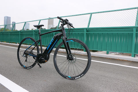 ジャイアントのクロスバイクタイプe-bike「ESCAPE RX-E+」の実力を体感